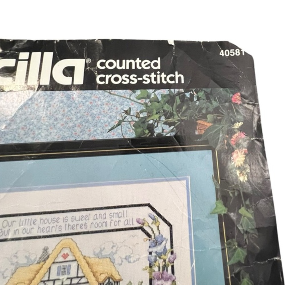 Bucilla Cross Stitch Kit Partially Stitched‎ "Our Little House" 40518 14”X11” - Picture 4 of 13